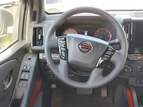 New 2026 Nissan Frontier PRO-4X w/ Pro-4x Convenience Package image 8
