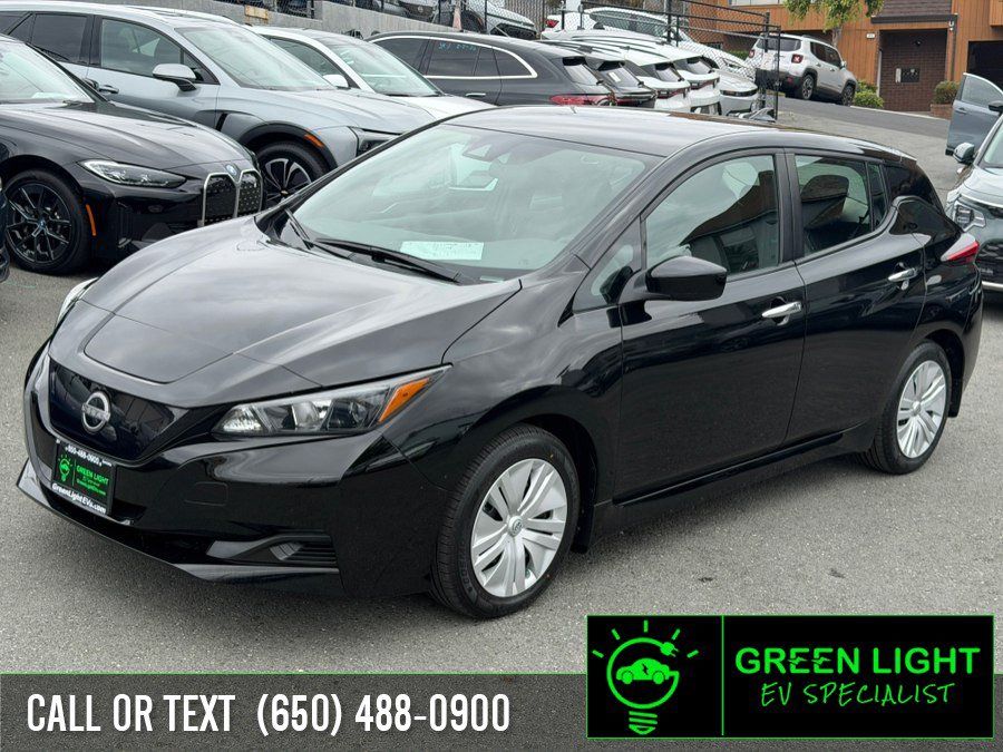Used 2025 Nissan Leaf S FWD image 1