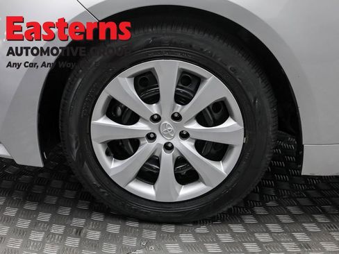 Used 2024 Toyota Corolla LE image 31