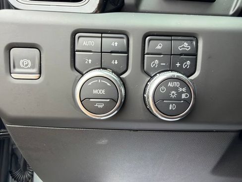 Used 2026 GMC Sierra 1500 AT4 w/ AT4 Premium Package AWD/4WD image 24