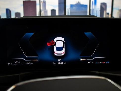 Used 2025 BMW 430i xDrive Coupe w/ Premium Package image 17