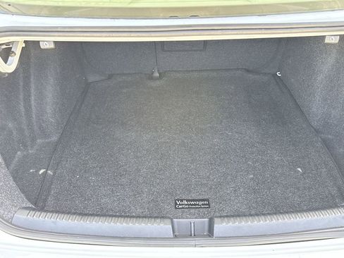 Used 2015 Volkswagen Jetta SE FWD image 13