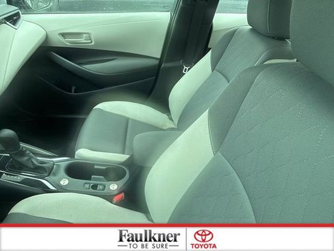 Used 2024 Toyota Corolla LE FWD image 17