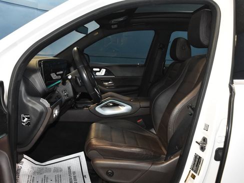 Used 2022 Mercedes-Benz GLS 450 4MATIC image 9