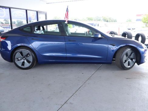 Used 2021 Tesla Model 3 Standard Range Plus RWD image 6