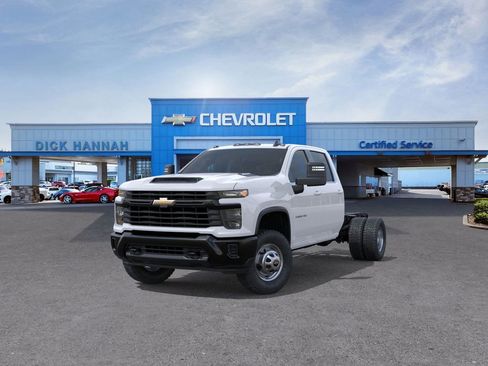 New 2026 Chevrolet Silverado 3500 W/T image 9
