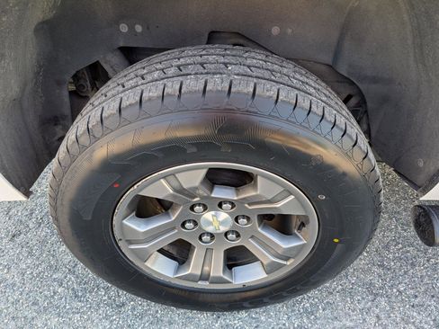 Used 2018 Chevrolet Tahoe LT image 6