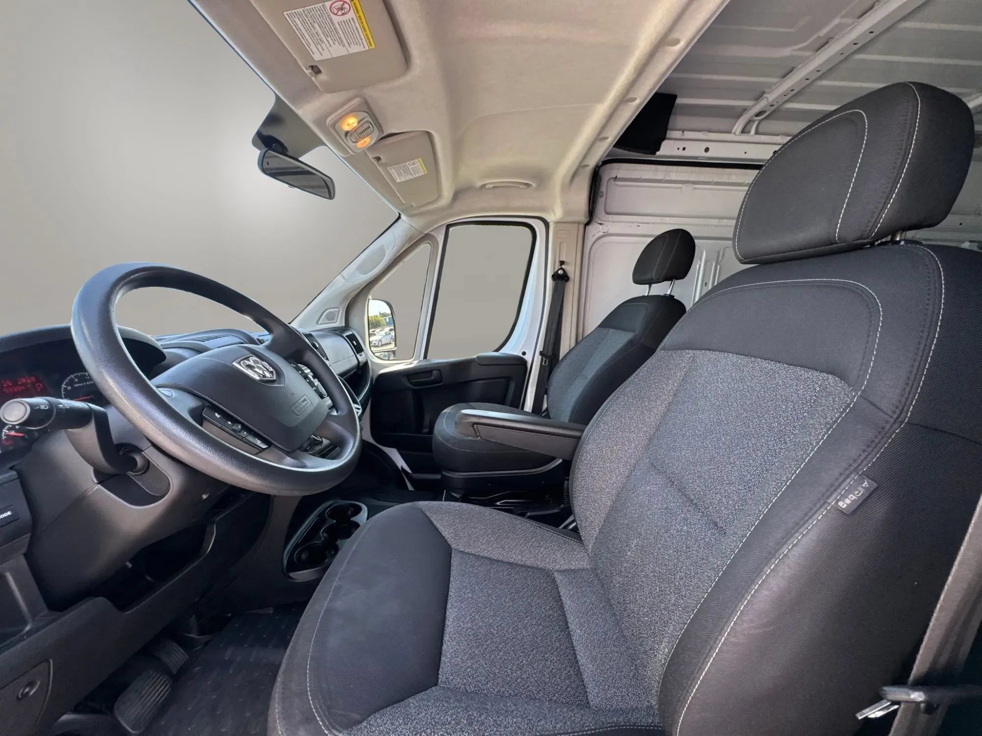 Used 2021 RAM ProMaster 2500 FWD image 12