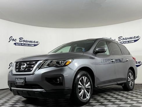 Used 2019 Nissan Pathfinder SL AWD/4WD image 3