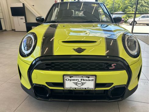 Certified 2024 MINI Cooper S w/ Signature Upholstery Package FWD image 2