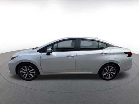 Used 2025 Nissan Versa SV FWD image 8
