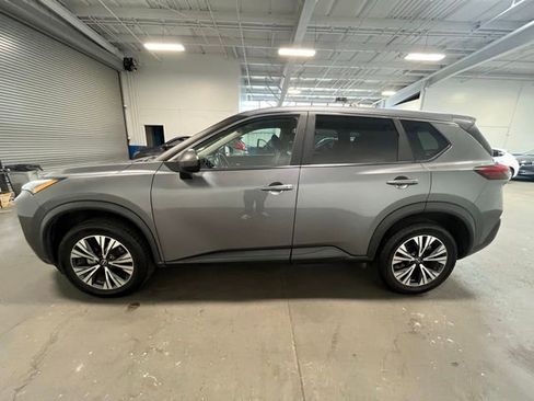 Used 2023 Nissan Rogue SV FWD image 6