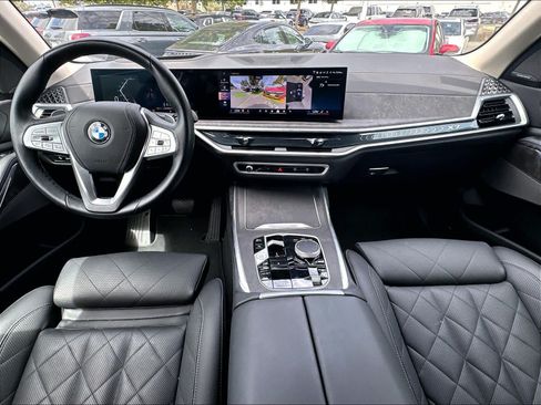 Used 2026 BMW X7 xDrive40i w/ Premium Package AWD/4WD image 10