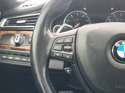 Used 2015 BMW 750Li RWD image 27