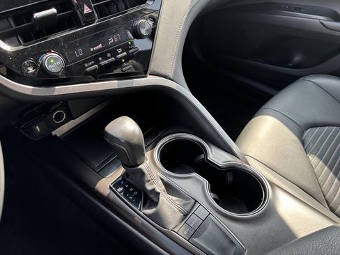 Used 2024 Toyota Camry SE image 22