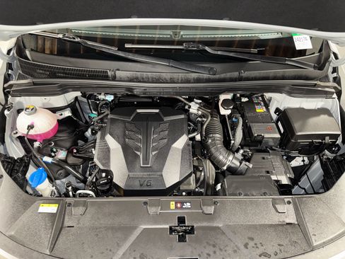Used 2024 Kia Carnival SX Prestige FWD image 27