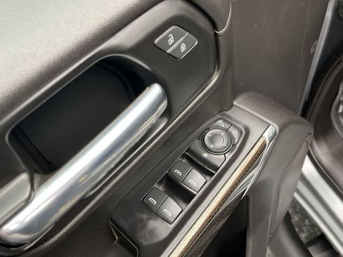 Certified 2021 Chevrolet Silverado 1500 LT AWD/4WD image 9
