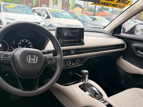 Used 2023 Honda HR-V LX image 17