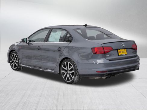 Used 2018 Volkswagen Jetta GLI image 5