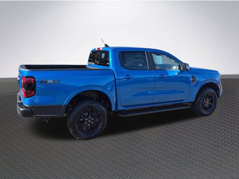 New 2025 Ford Ranger Lariat w/ Black Appearance Package image 4