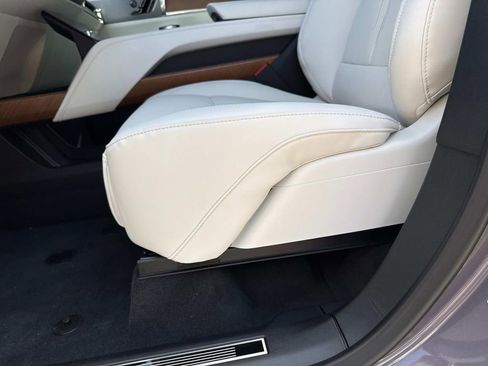 New 2026 Cadillac Vistiq Luxury image 19