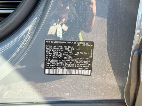 Used 2024 Volkswagen Atlas Cross Sport SEL image 31