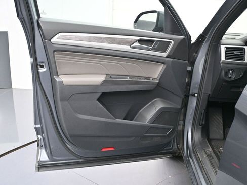 Used 2022 Volkswagen Atlas Cross Sport SE AWD/4WD image 8