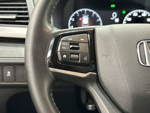 Used 2025 Honda Odyssey EX-L image 17