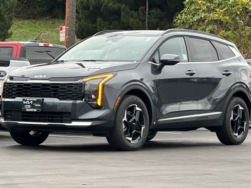 New 2026 Kia Sportage EX image 8