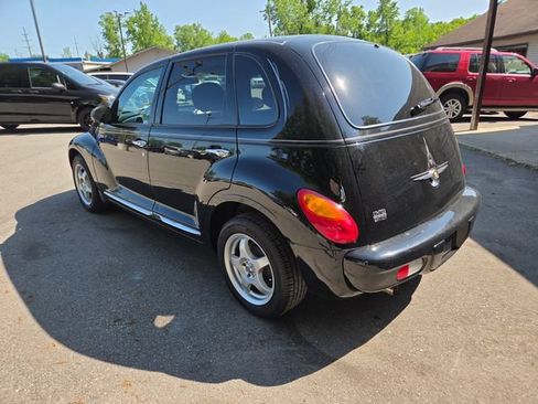 Used 2005 Chrysler PT Cruiser Limited w/ Chrome Accents Group FWD image 4