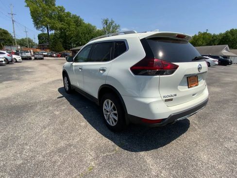 Used 2018 Nissan Rogue SV AWD/4WD image 6