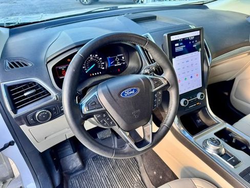 Used 2022 Ford Edge Titanium w/ Equipment Group 301A AWD/4WD image 10