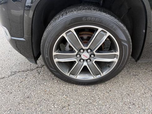 Used 2019 GMC Acadia Denali AWD/4WD image 13