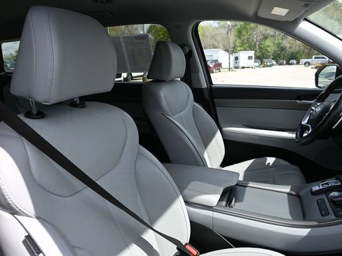 Used 2024 Hyundai Palisade SEL FWD image 32