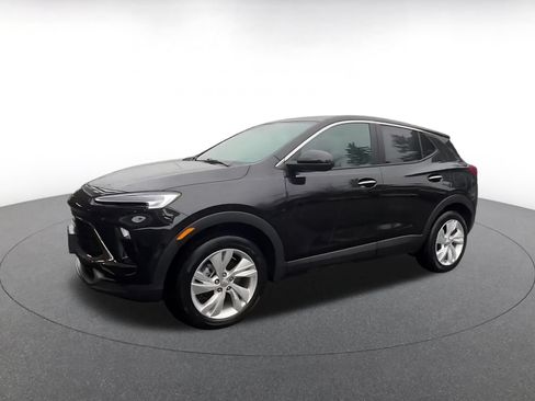 Used 2025 Buick Encore GX Preferred AWD/4WD image 8