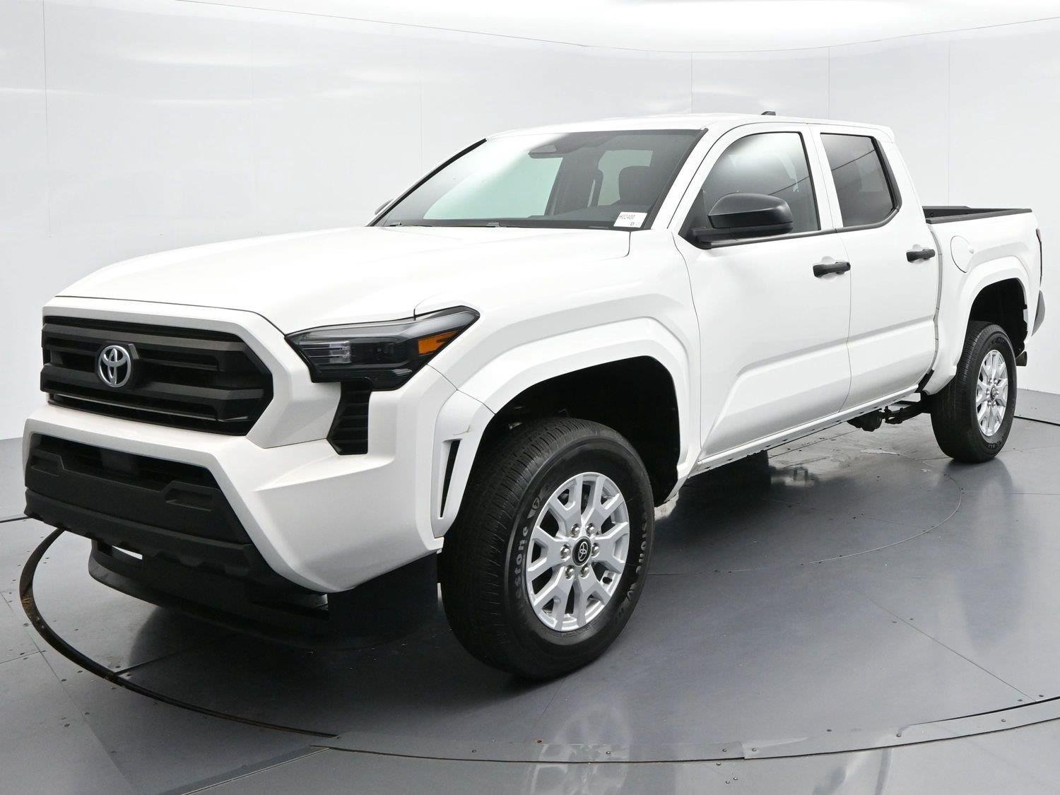 Used 2024 Toyota Tacoma SR AWD/4WD image 3