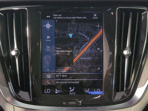 Used 2022 Volvo V60 T5 Cross Country w/ Advanced Package image 26