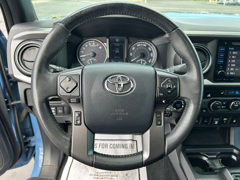 Used 2019 Toyota Tacoma TRD Off-Road w/ TRD Premium Off Road Package AWD/4WD image 13