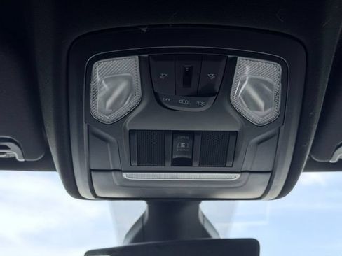 Used 2022 RAM 1500 Big Horn AWD/4WD image 40