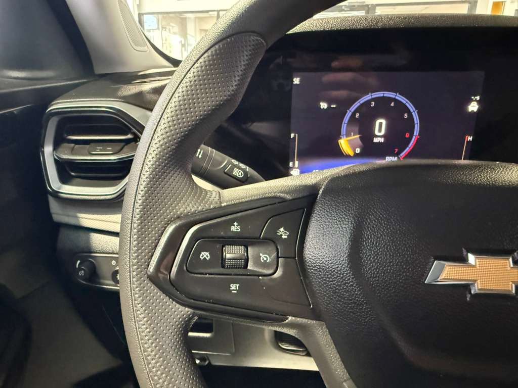 Used 2024 Chevrolet TrailBlazer LT w/ Driver Confidence Package AWD/4WD image 13