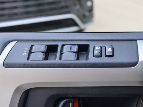 Used 2014 Toyota 4Runner Limited image 13