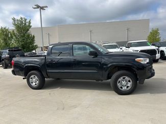Used 2022 Toyota Tacoma SR AWD/4WD video 2