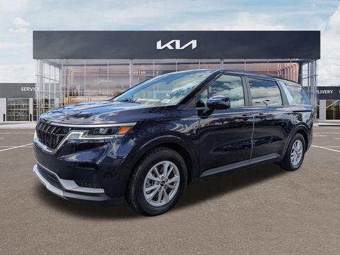 Certified 2024 Kia Carnival LX FWD image 6