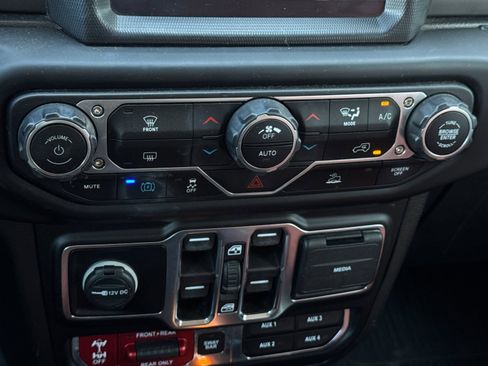 Used 2022 Jeep Wrangler Unlimited Rubicon 4xe image 20