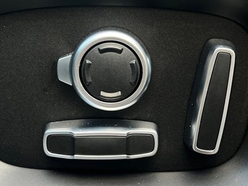 Used 2016 Land Rover Range Rover HSE image 48