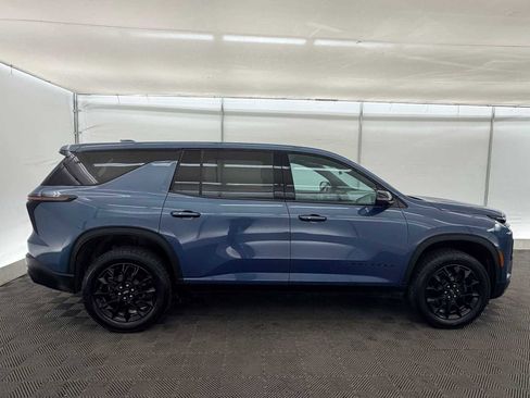 Used 2024 Chevrolet Traverse LS w/ Midnight/Sport Edition image 7