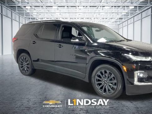 Used 2023 Chevrolet Traverse RS FWD image 5
