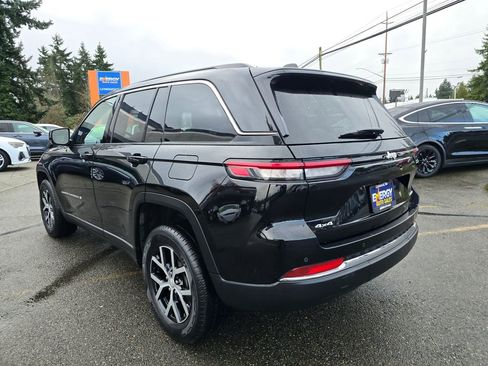 Used 2024 Jeep Grand Cherokee Limited AWD/4WD image 5
