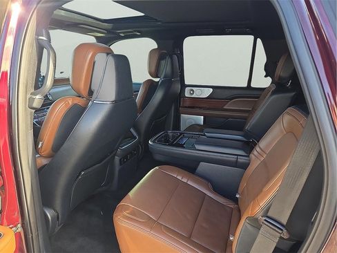 Certified 2023 Lincoln Navigator Reserve image 10