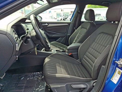 Used 2023 Volkswagen Jetta Sport FWD image 17